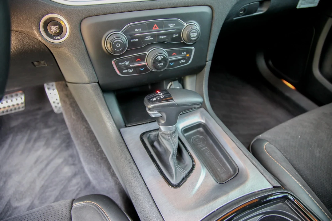 2017 Dodge Charger SRT Hellcat 7th Gen - Image 28 of 31