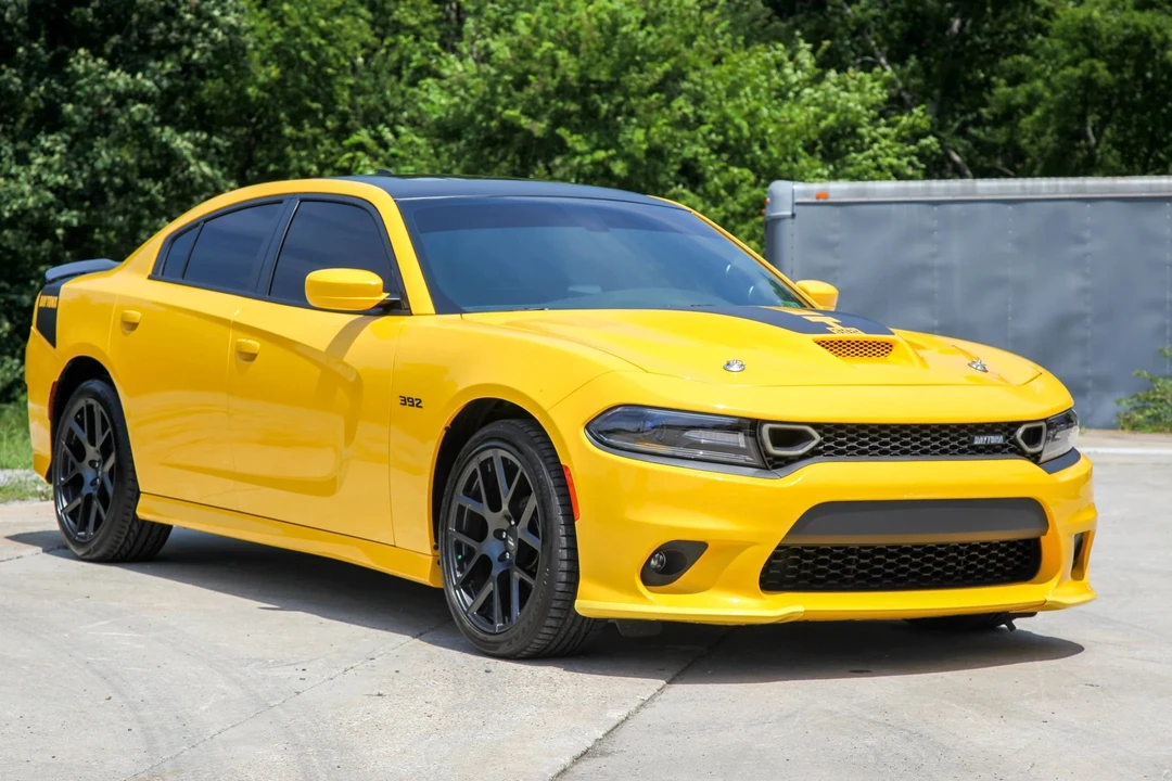 2017 Dodge Charger SRT Hellcat 7th Gen - Image 9 of 31