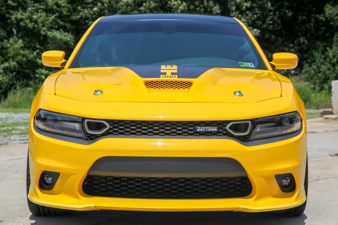 2017 Dodge Charger SRT Hellcat 7th Gen - Image 3 of 31