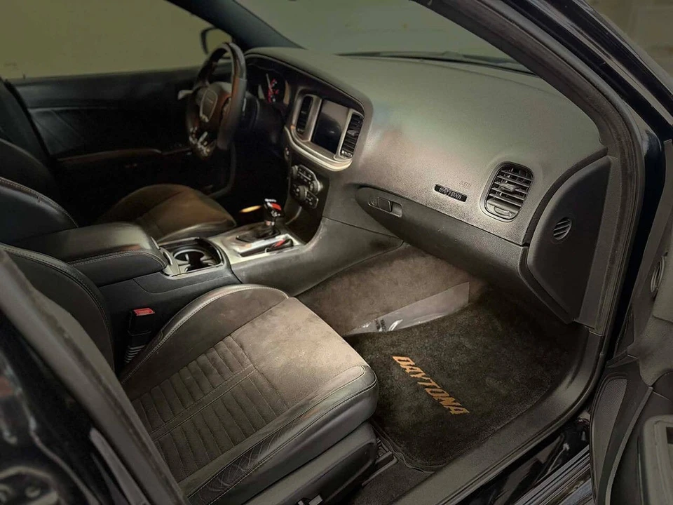2017 Dodge Charger 7th Gen - Image 8 of 12