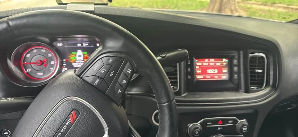 2017 Dodge Charger SRT Hellcat 7th Gen - Image 4 of 4