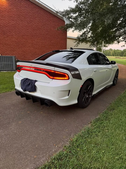 2017 Dodge Charger 7th Gen - Image 4 of 16