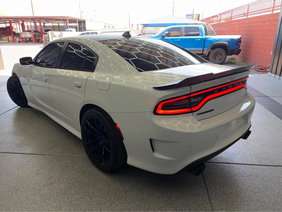2017 Dodge Charger - Image 9 of 14