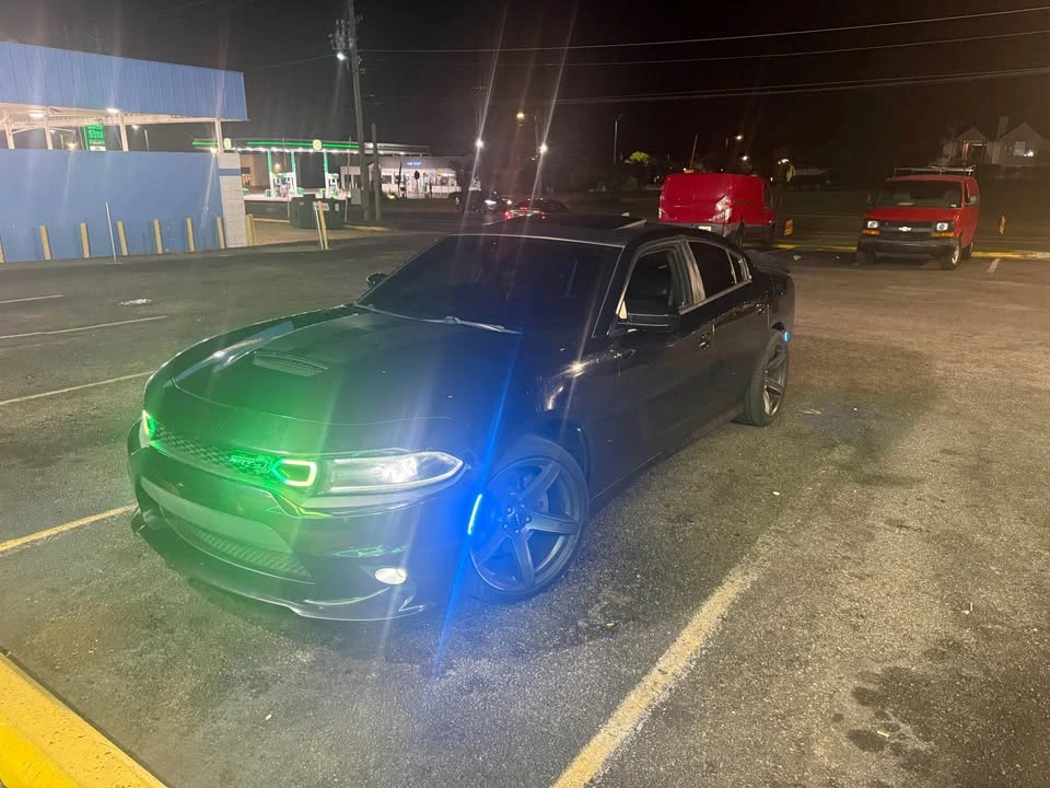 2017 Dodge Charger 7th Gen - Image 2 of 3