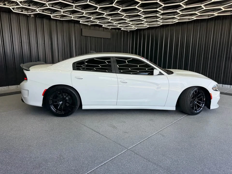 2017 Dodge Charger - Image 4 of 12