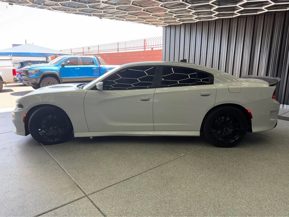 2017 Dodge Charger - Image 7 of 12