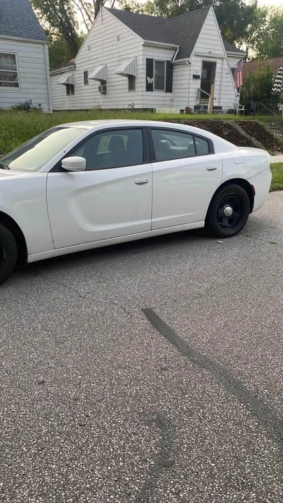 2017 Dodge Charger 7th Gen - Image 2 of 4