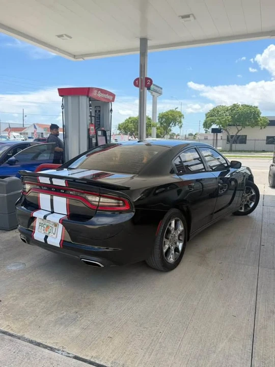 2017 Dodge Charger 7th Gen - Image 4 of 15