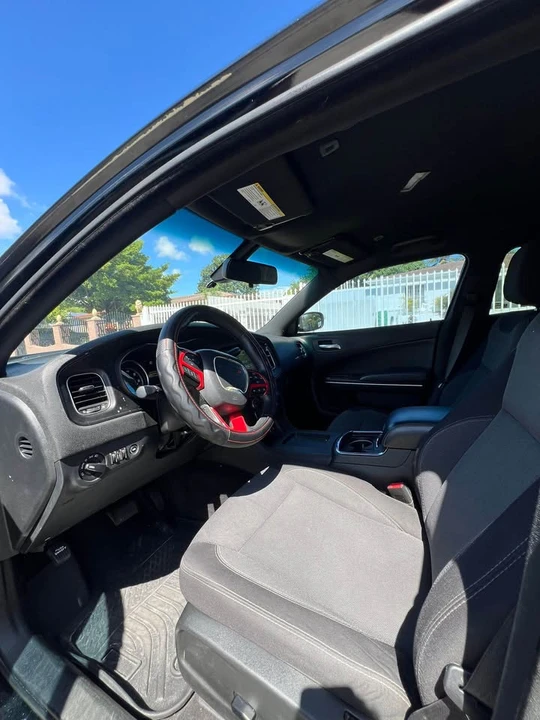 2017 Dodge Charger 7th Gen - Image 10 of 11