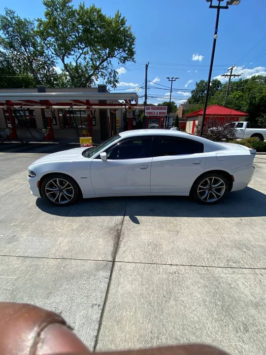 2017 Dodge Charger 7th Gen - Image 4 of 15