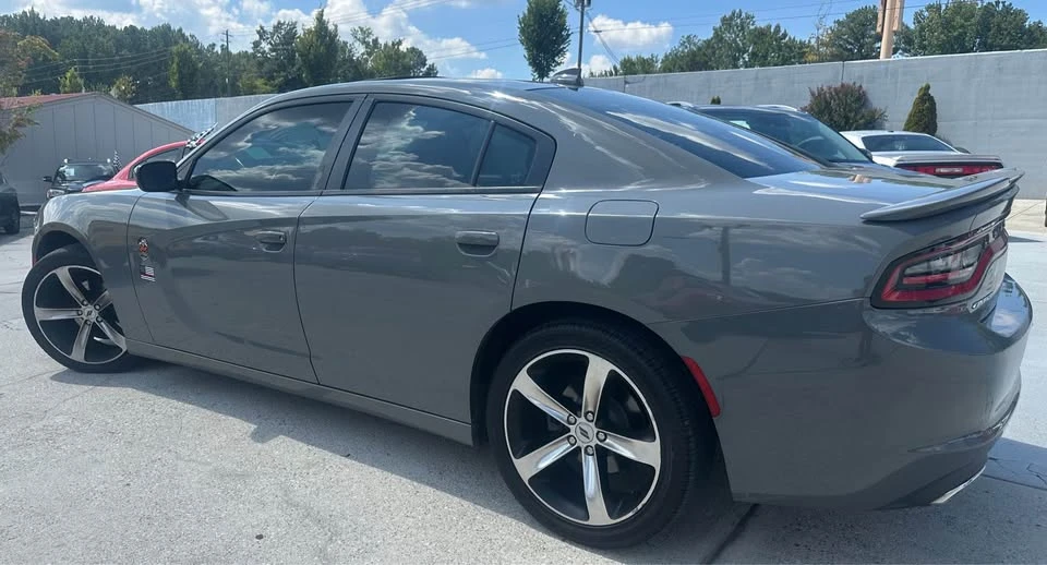 2017 Dodge Charger 7th Gen - Image 5 of 9