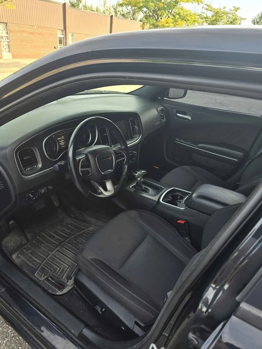 2017 Dodge Charger 7th Gen - Image 4 of 4