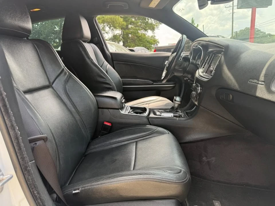 2017 Dodge Charger 7th Gen - Image 6 of 14