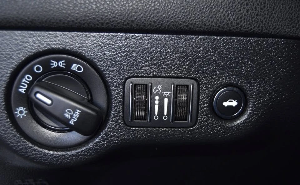 2017 Dodge Charger 7th Gen - Image 13 of 20