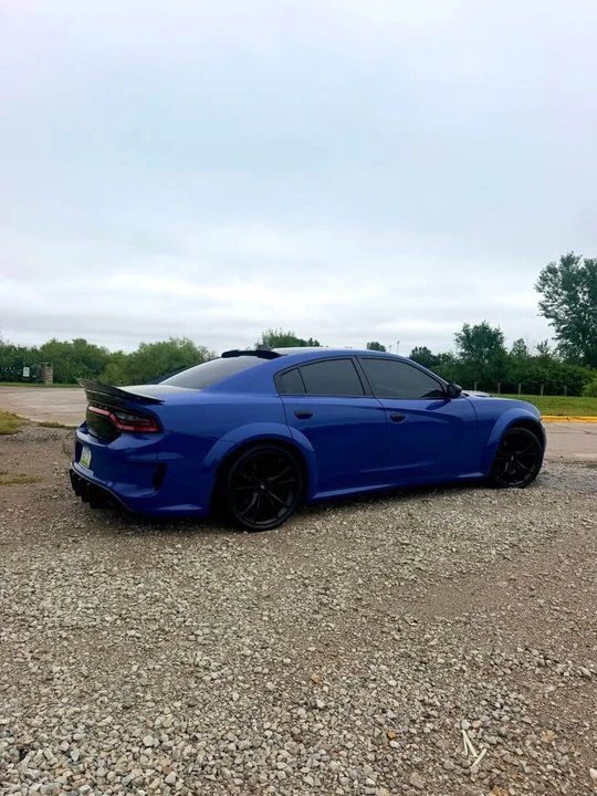 2017 Dodge Charger 7th Gen - Image 4 of 18