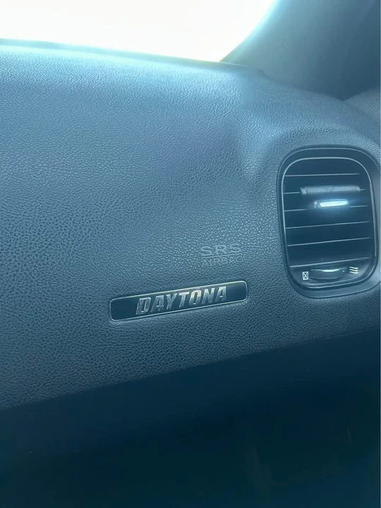 2017 Dodge Charger 7th Gen - Image 9 of 13