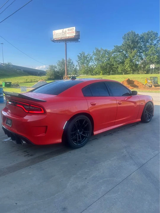 2017 Dodge Charger 7th Gen - Image 3 of 13