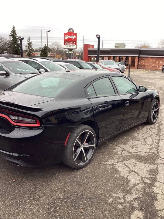2017 Dodge Charger 7th Gen - Image 4 of 21