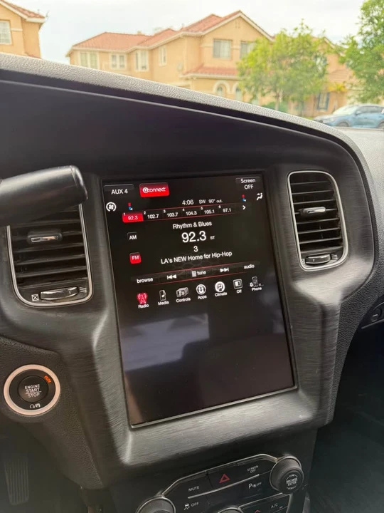 2017 Dodge Charger 7th Gen - Image 4 of 12