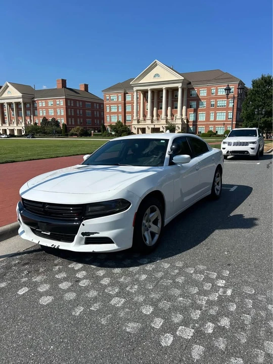 2017 Dodge Charger 7th Gen - Image 2 of 9