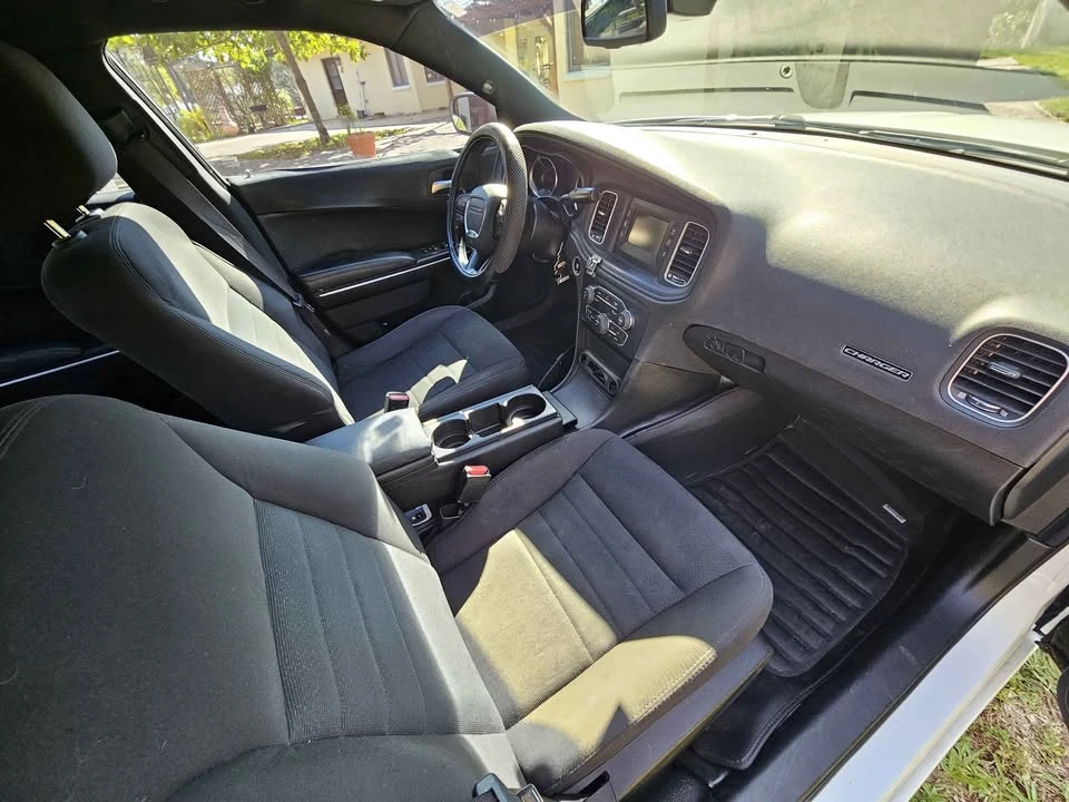 2017 Dodge Charger 7th Gen - Image 9 of 11