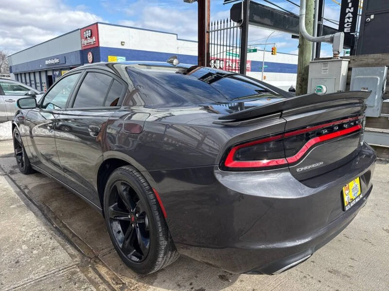 2017 Dodge Charger 7th Gen - Image 4 of 15