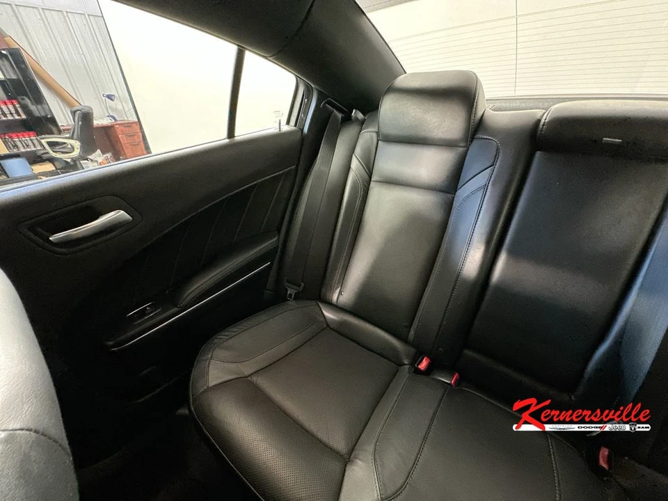 2017 Dodge Charger 7th Gen - Image 12 of 24