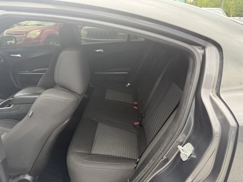 2017 Dodge Charger 7th Gen - Image 10 of 13