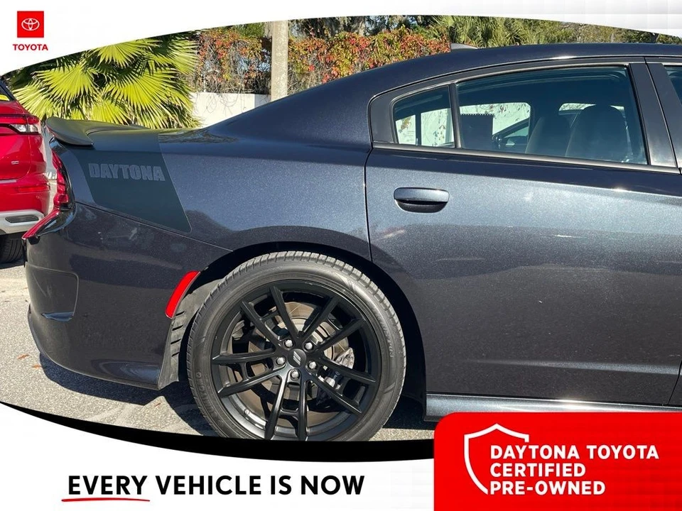 2017 Dodge Charger SRT & 392 7th Gen - Image 9 of 10