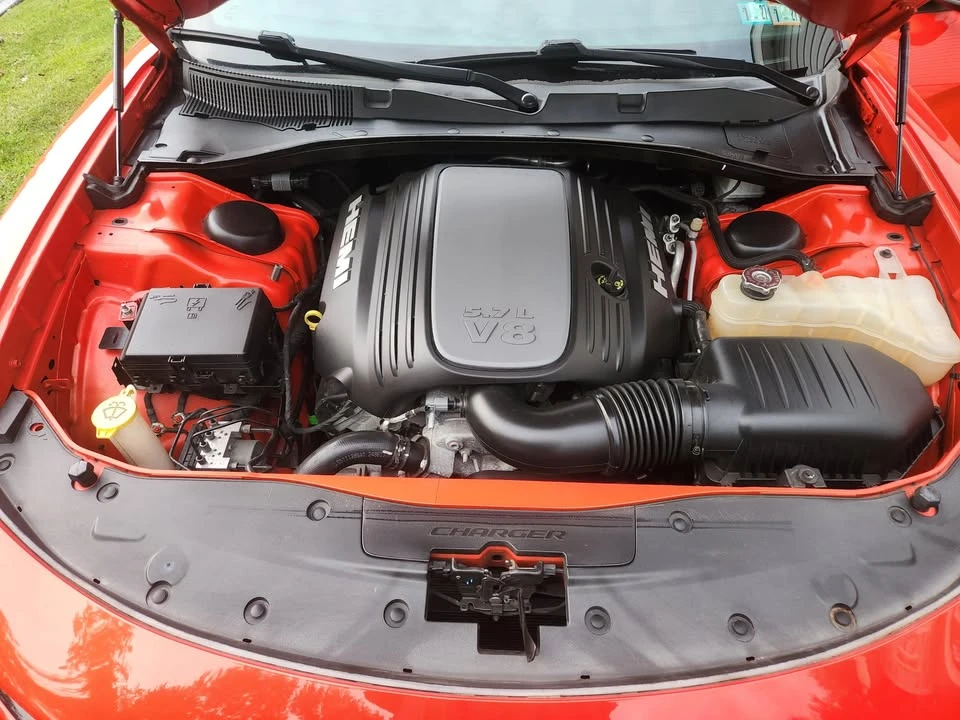 2017 Dodge Charger 7th Gen - Image 9 of 15