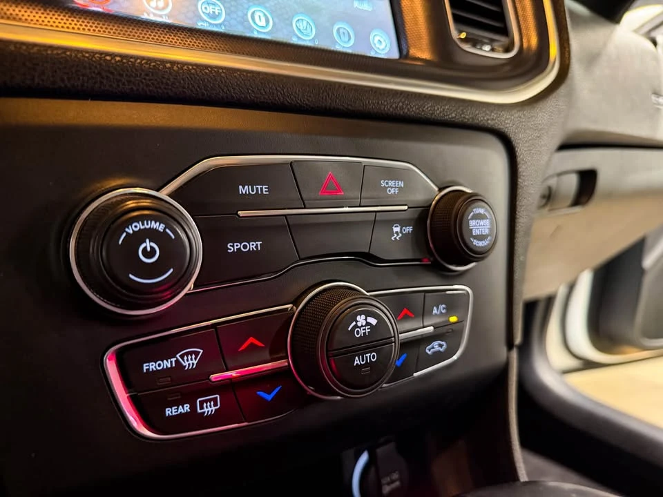 2017 Dodge Charger 7th Gen - Image 15 of 18