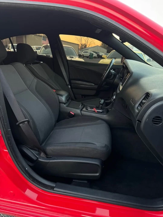 2017 Dodge Charger 7th Gen - Image 10 of 14