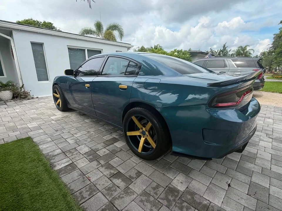 2017 Dodge Charger 7th Gen - Image 4 of 11