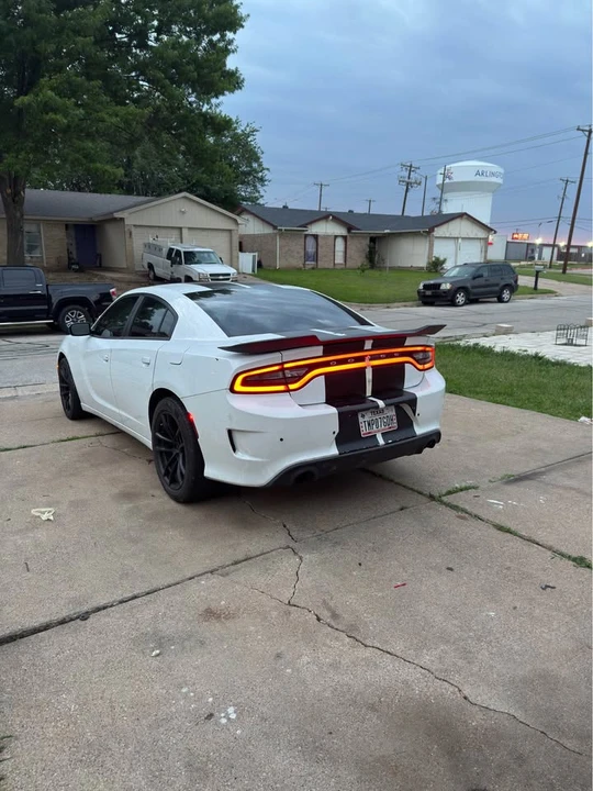 2017 Dodge Charger 7th Gen - Image 10 of 12