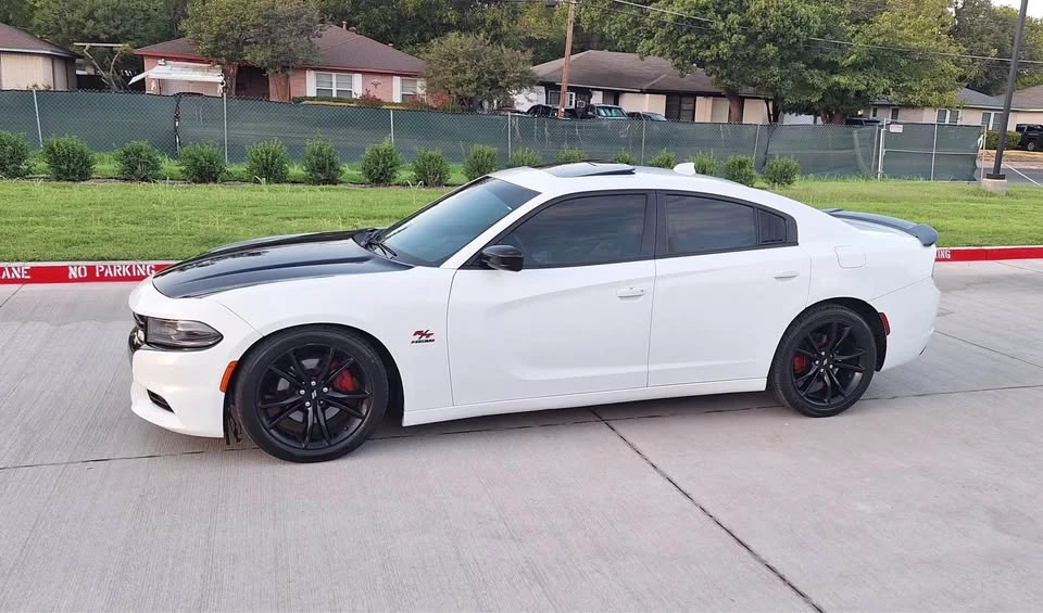 2017 Dodge Charger 7th Gen - Image 14 of 19