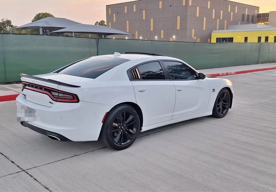 2017 Dodge Charger 7th Gen - Image 17 of 19
