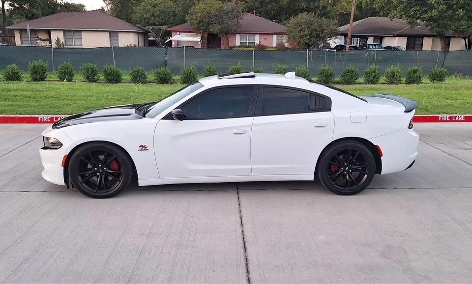 2017 Dodge Charger 7th Gen - Image 16 of 19