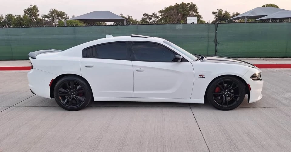 2017 Dodge Charger 7th Gen - Image 15 of 19