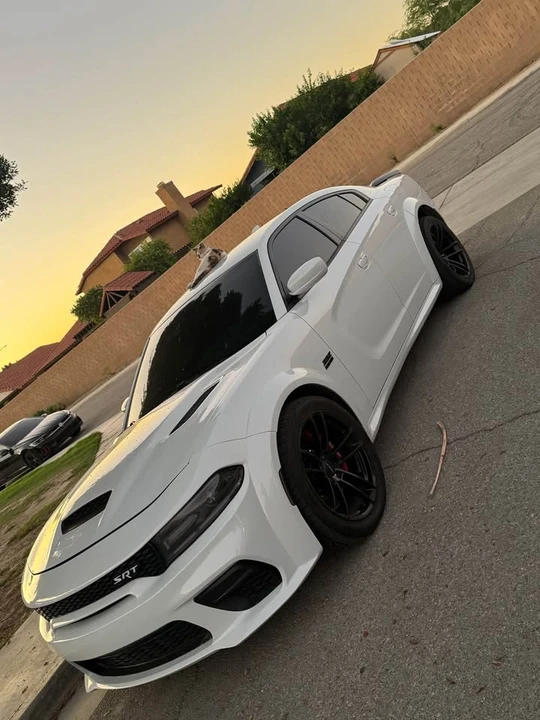 2017 Dodge Charger SRT & 392 7th Gen - Image 3 of 5