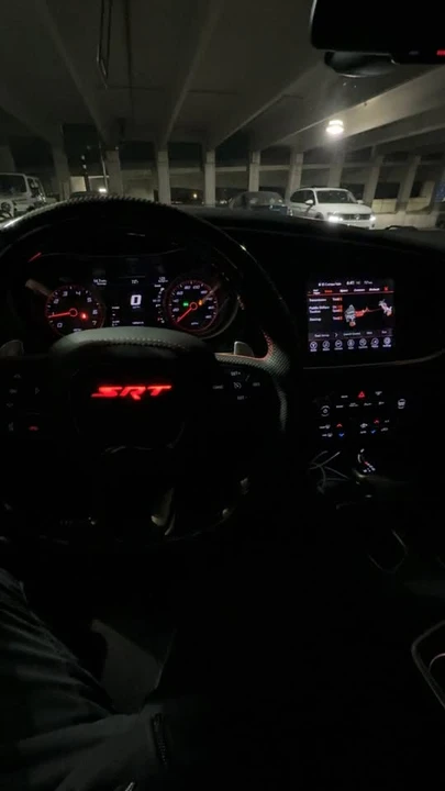 2017 Dodge Charger SRT & 392 7th Gen - Image 5 of 6