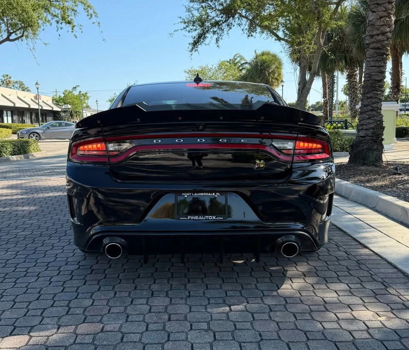 2017 Dodge Charger SRT & 392 7th Gen - Image 4 of 20