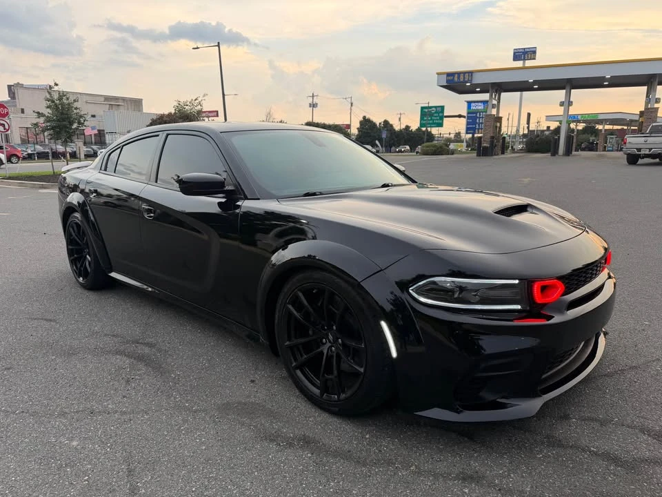 2017 Dodge Charger SRT & 392 7th Gen - Image 5 of 11