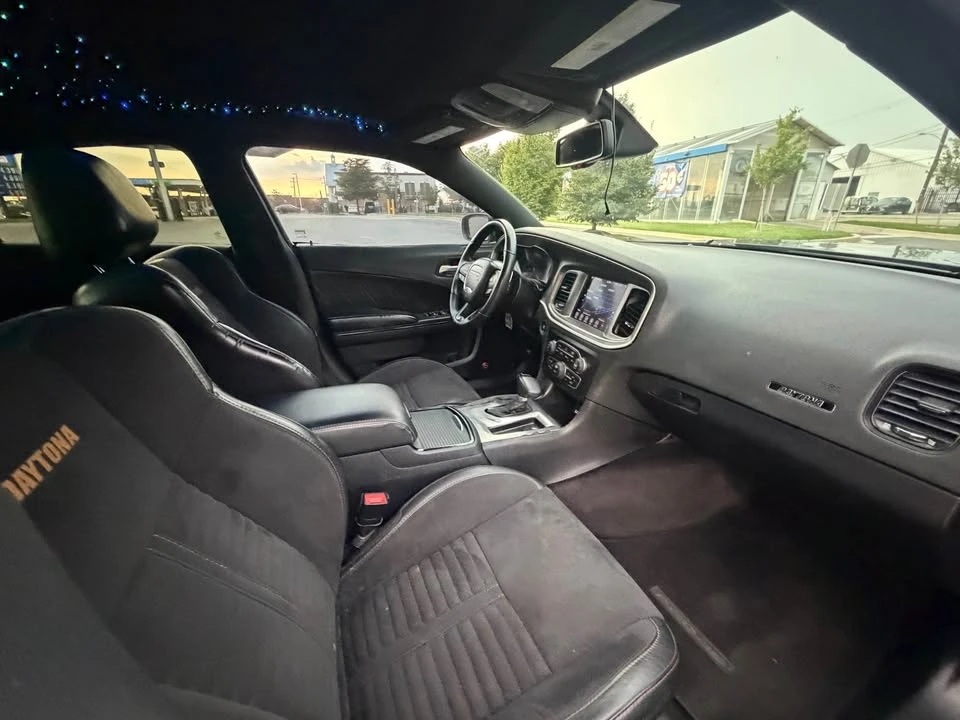 2017 Dodge Charger SRT & 392 7th Gen - Image 10 of 11