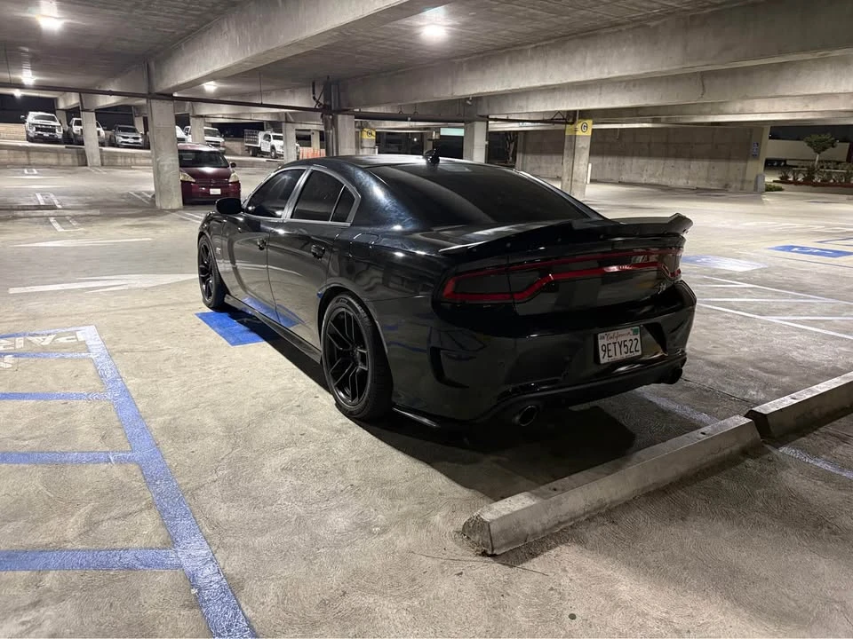 2017 Dodge Charger SRT & 392 7th Gen - Image 4 of 10
