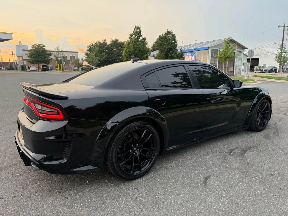 2017 Dodge Charger SRT & 392 7th Gen - Image 7 of 11
