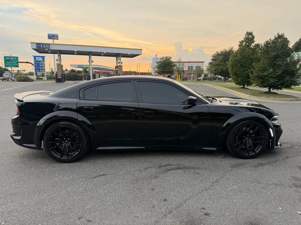 2017 Dodge Charger SRT & 392 7th Gen - Image 6 of 11