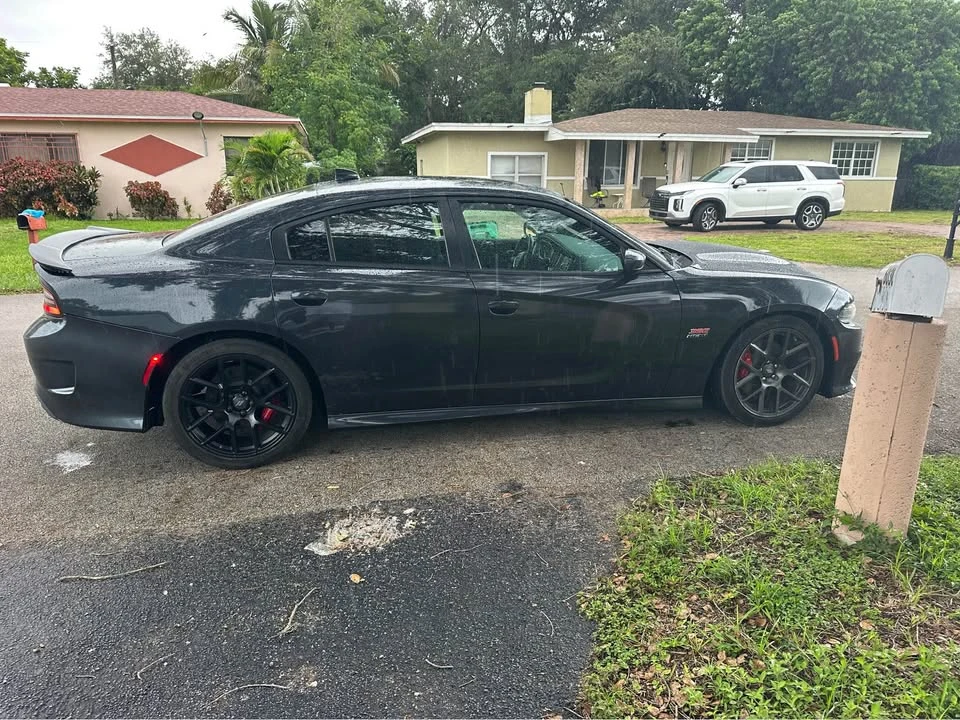 2017 Dodge Charger SRT & 392 7th Gen - Image 4 of 14