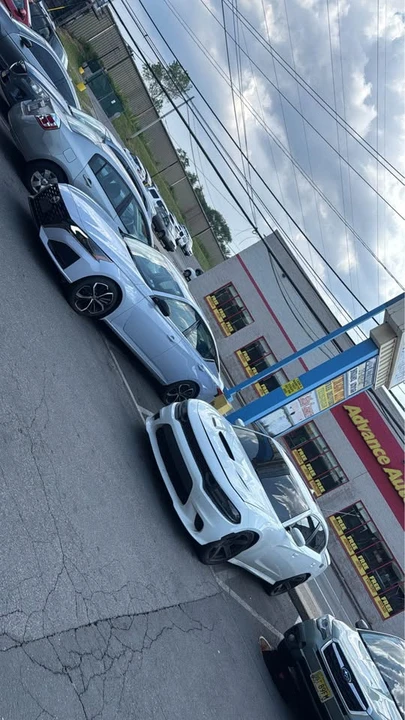 2017 Dodge Charger SRT & 392 7th Gen - Image 2 of 3