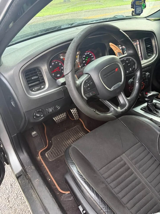 2017 Dodge Charger SRT & 392 7th Gen - Image 4 of 6
