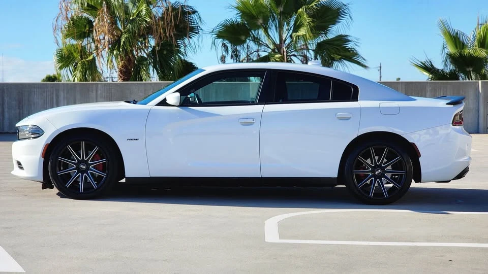 2017 Dodge Charger 7th Gen - Image 3 of 7